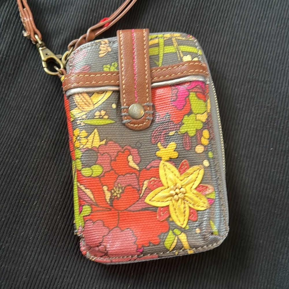 Fun smaller wallet - Picture 3 of 7